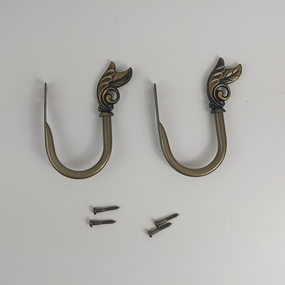 2 metal wall hooks - Picture 5 of 7
